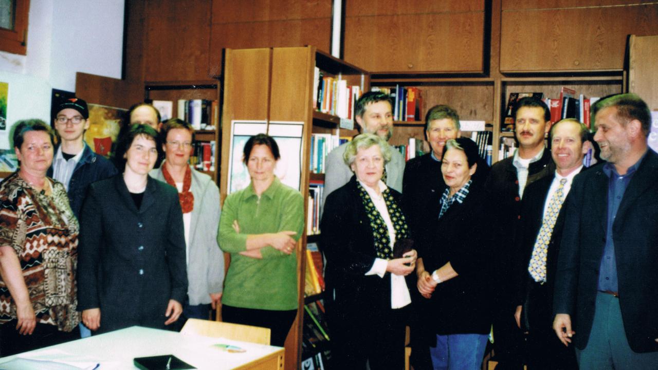 Besuch der Pfarre und Marktgemeinde in der Bücherei - 2003