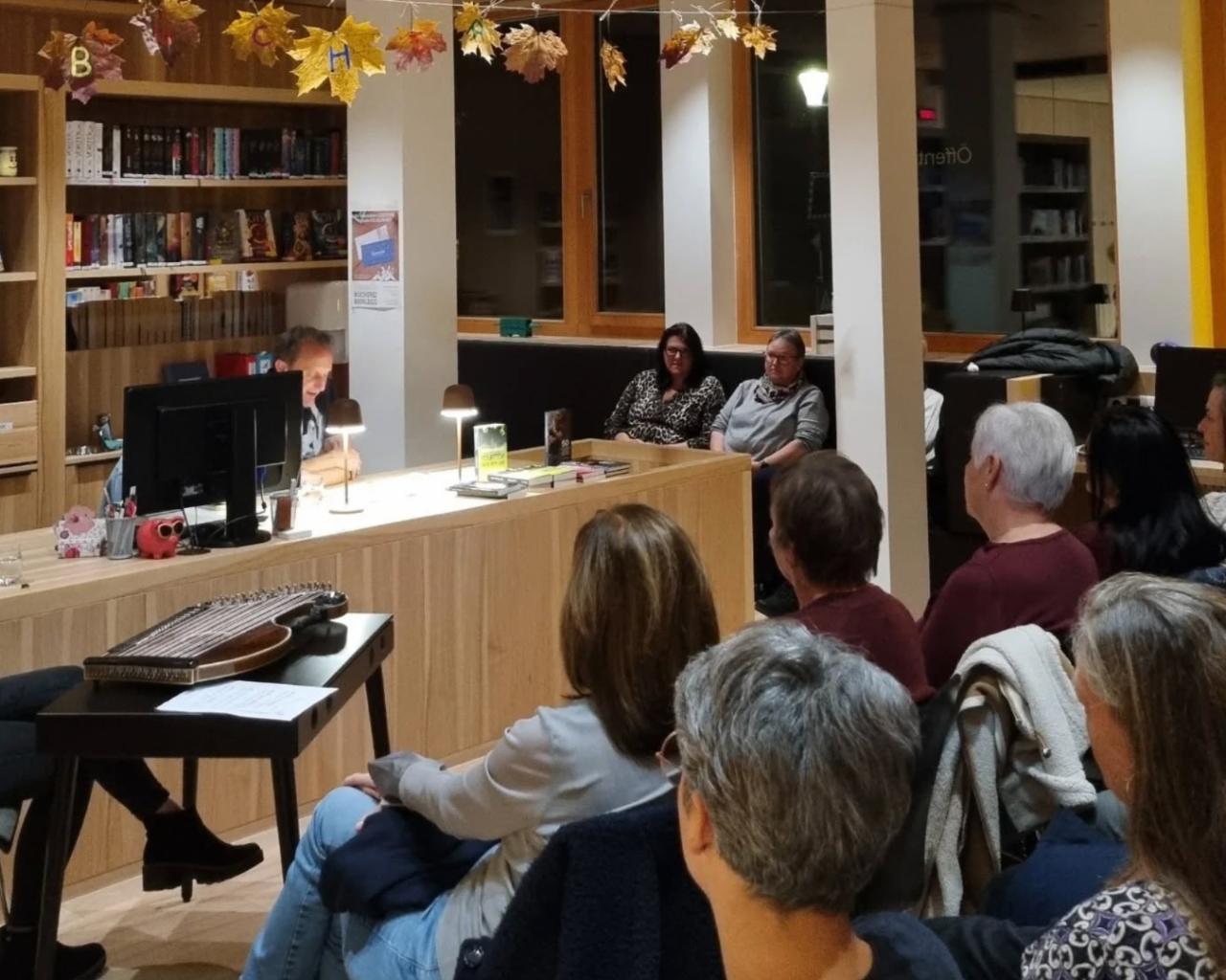 Krimi- und Gruselnacht mit Autor Christian Kössler in der Bücherei Brixlegg